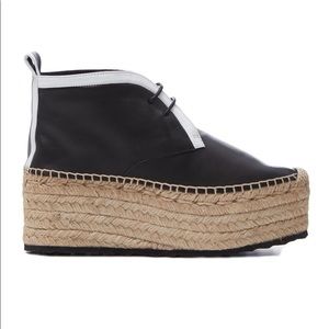 PIERRE HARDY
Excellent condition worn once